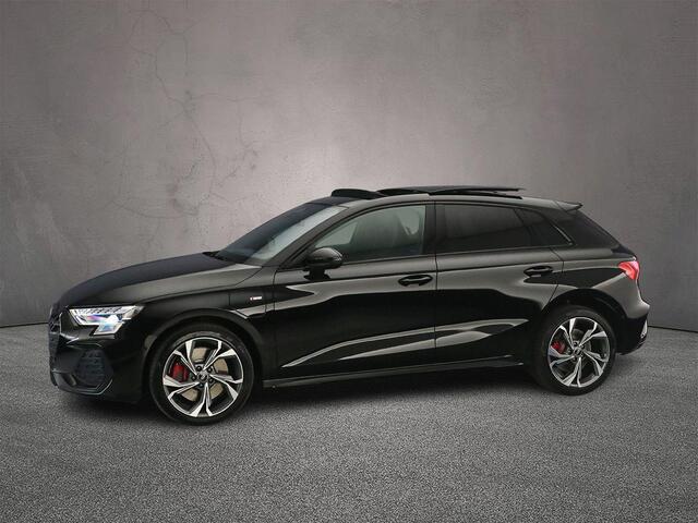 Audi A3 SPORTBACK 45 TFSI e S edition Competition | Panoramadak | Elektrische achterklep | SONOS | Ambient-lichtpakket Pro | Adaptive Cruise Control |