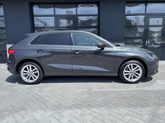 Audi A3 SPORTBACK 40 TFSI e Edition Pano CarPlay