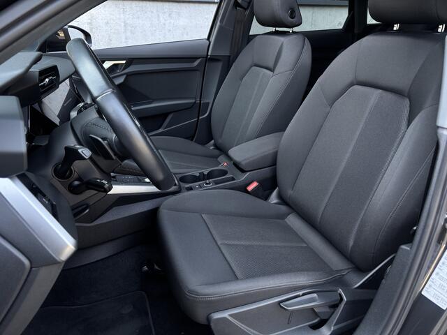 Audi A3 SPORTBACK 40 TFSI e Edition Pano CarPlay