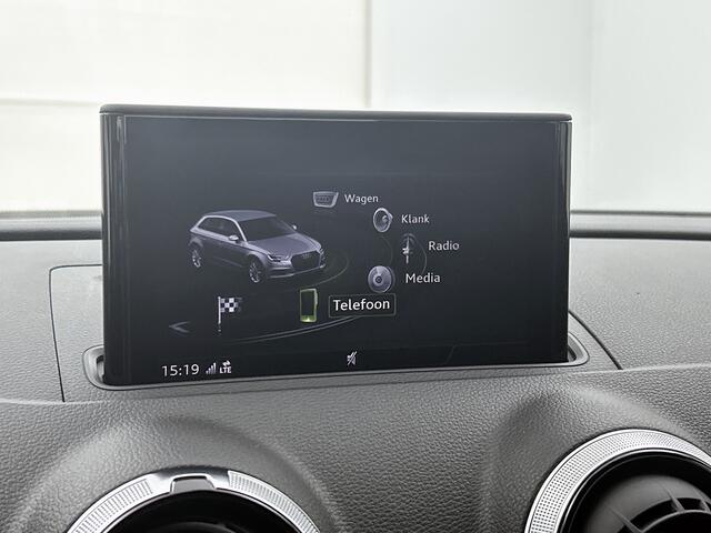 Audi A3 SPORTBACK 35 TFSI CoD Design / PDC / Carplay / Automaat / Lmv / bi-Xenon / Apk 11-2026