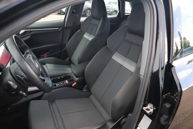 Audi A3 SPORTBACK 30 TFSI Advanced edition Automaat Navigatie Carplay Android Climate Cruise Control 17 inch LMV