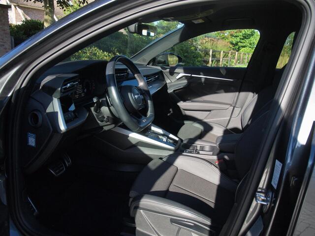 Audi A3 SPORTBACK 30 TFSI S edition S-Line | Apple Carplay | Virtual Cockpit | Cruise Control | Navi | NL-Auto |