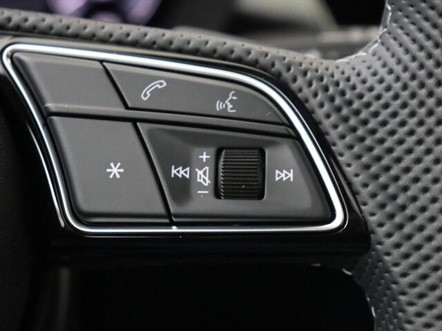 Audi A3 SPORTBACK 45 TFSI e S edition Competition | SoH 96% | Panoramadak | Virtual cockpit Plus | Optiekpakket zwart Plus | LED matrix verlichting | Navigatie Plus | Stoelverwarming | Sfeerverlichting |