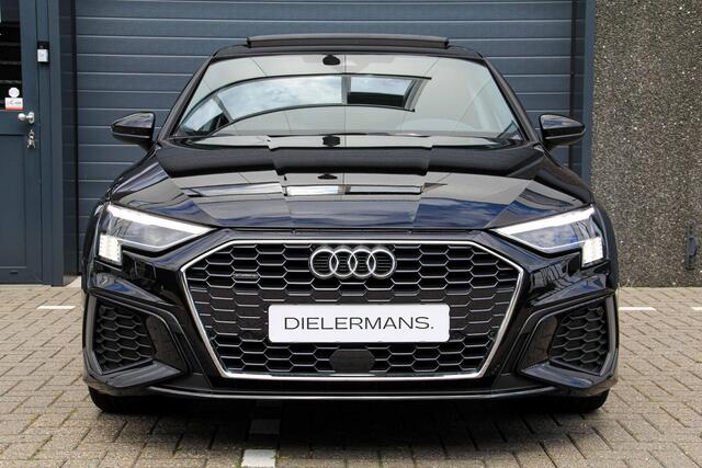 Audi A3 SPORTBACK 40 TFSI quattro Advance Sport | S line | Panorama dak | Full LED | Black on Black | Stoelverwarming | Achteruitrijcamera