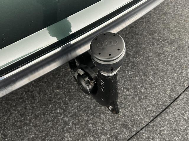 Audi A4 Avant 2.0 TFSI 190pk S-Tronic ultra Sport Trekhaak Stoelverwarming Navigatie