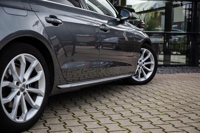 Audi A4 Avant 40 TFSI Launch edition Sport , Panoramadak, Trekhaak, Adap. cruise,