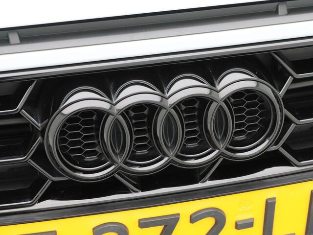 Audi A4 Limousine 35 TFSi S-Line Competition 150 Pk Automaat | Open Dak | Zwart Optiek | Virtual Cockpit | Sportstoelen | CarPlay | LED | Sensoren | 18 Inch | 91.236 Km!