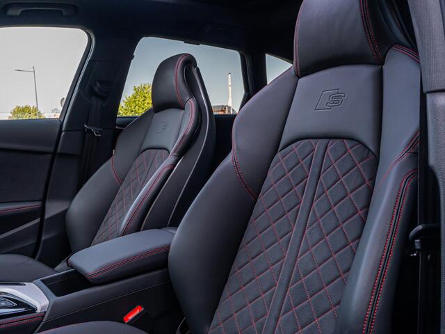 Audi A4 Avant 40 TFSI S edition PANO RS SCHAALSTOEL BLACK OPTIC 19 INCH CAMERA TREKHAAK BOMVOL!!