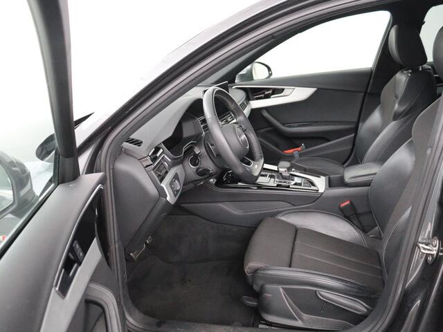 Audi A4 40 TFSI Launch edition Sport | Panoramadak | Trekhaak | Sportstoelen | DAB | Carplay | Virtual Cockpit | Half leder | Full LED | Navigatie | Parkeerhulp | Sportstuur | S Line