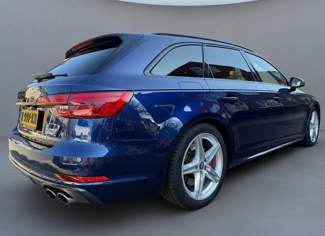 Audi A4 Avant 3.0 TFSi 354pk S4 Quattro, Unieke en heldere auto