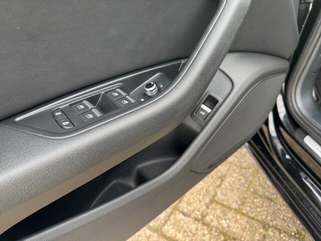 Audi A4 Avant 40 TFSI S Competition Black optic Aut- Virtual cockpit, Carplay, Android Auto, Xenon led matrix, Dynamic select