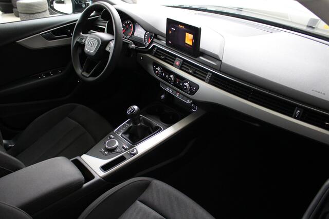 Audi A4 Avant 35 TFSI Pro Line Navigatie | Parkeersensoren | All Season Banden | Dealeronderhouden