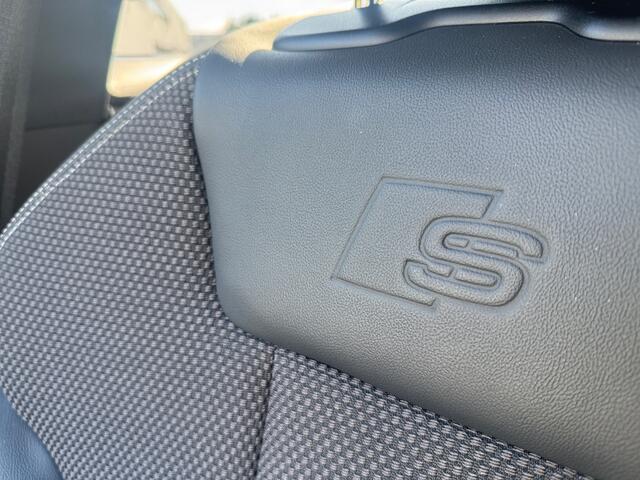 Audi A4 Avant 35 TFSI S edition Competition Black optic, Camera, Xenon Led, Carplay, Android Auto