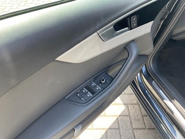 Audi A4 Avant 35 TFSI Business Edition Automaat