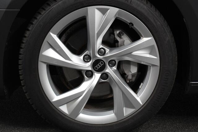 Audi A4 Avant 40 TFSI 204 pk S-tronic S Line Plus Navigatie Adaptive Cruise Control Parkeersensoren Camera Lane Assist Elektrische achterklep Stoelverwarming Ledverlichting Virtual Cockpit Climatronic