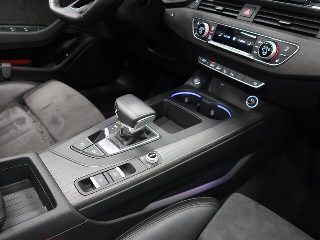 Audi A5 Cabriolet 40 TFSI Launch edition Sport S-Line Matrix Nekverwarming Trekhaak 3-Zone airco Digitaal dashboard Camera ACC Navigatie Automaat Alcantara Massagestoelen App connect 19 inch Sportvelgen Navarrablauw metallic Nieuwstaat