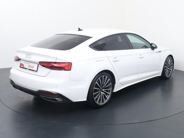 Audi A5 Sportback 35 TFSI S edition Competition 150 PK | Navigatie | Achterklep elektrisch | PDC V+A |