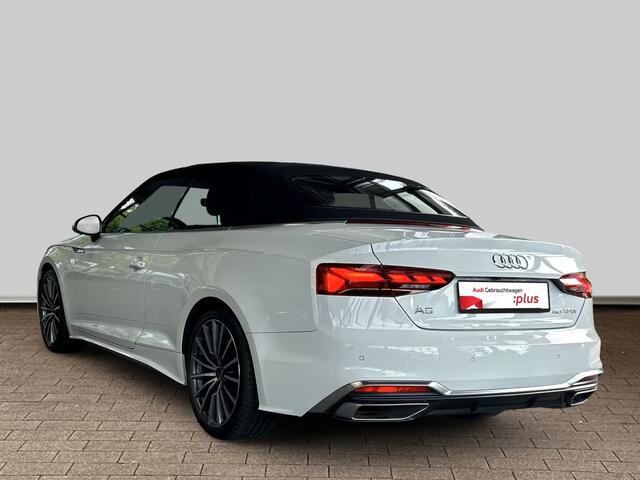 Audi A5 Cabriolet 40 TFSI S-LINE ** MATRIX, NAVI+, LEDER, TREKH, NEKVERW, 19-inch LMV, VIRTUAL ** 1e EIG - UNFALLFREI - ¤ 31.000,= onder NP ** ** INFORMEER OOK NAAR ONZE AANTREKKELIJKE FINANCIAL-LEASE TARIEVEN **