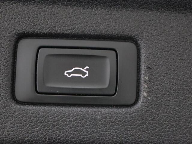 Audi A5 40 TFSI Sport S-Line edition | Carplay | Sportstoelen | Full LED | Half leder | Navigatie | Parkeerhulp | Cruise control | Bluetooth | Climate control | Sportstuur