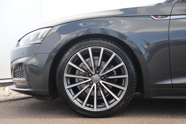 Audi A5 Sportback 35 TFSI Sport S-line black edition Trekhaak Virtual Cockpit LED Matrix Navigatie Half Leder Stoelverwarming Sfeerverlichting 19 inch LMV NAP Dealer Onderhouden!