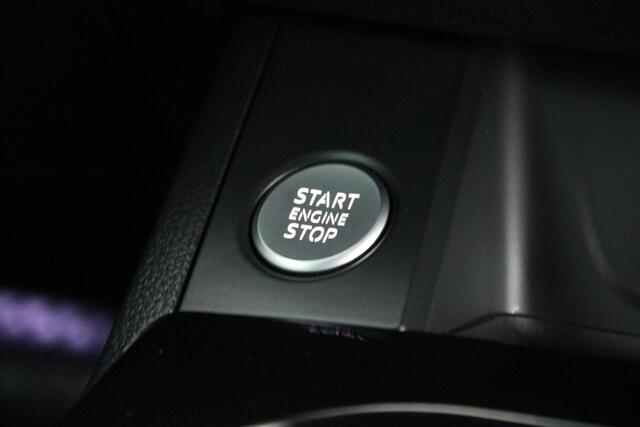 Audi A5 Sportback 35 TFSI 150pk S-Tronic Business Edition Leder Memory Stoelverwarming 360Camera Virtual Cockpit Navigatie