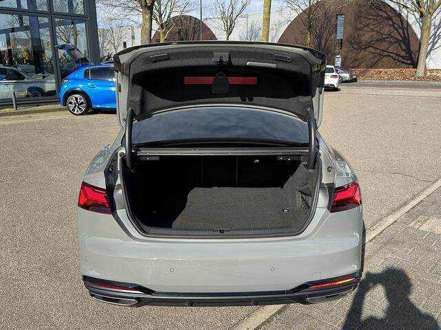 Audi A5 Coupé 40 TFSI S edition S LINE IN- EN EXTERIEUR | TOPSTAAT! | 20 INCH| LEER| CAMERA| STOELVERWARMING| MATRIX LED| QUANTUM GRIJS