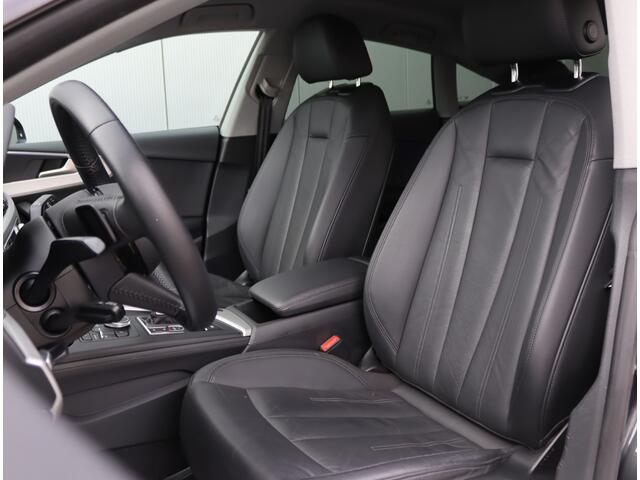 Audi A5 Sportback 35 TFSI S-line Black | Camera | 19" | LED | Stoelverwarming