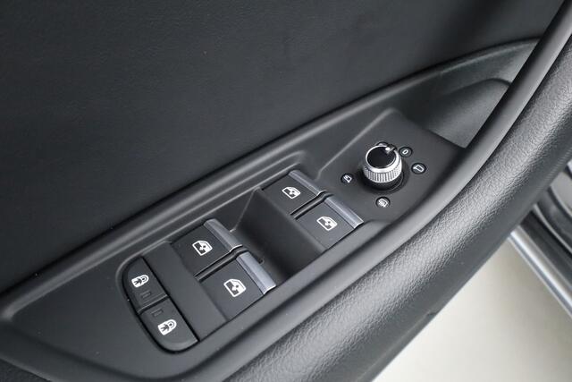 Audi A5 Sportback 40 TFSI S edition Competition | S/K-dak | Elek. Trekhaak | Dig. Cockpit | Camera+PDC | Elek. Klep | Stoelverw. | Nav+CarPlay | Sfeerverl. | Drive Select | 19'' V