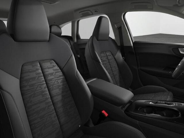 Audi A5 Avant Advanced edition e-hybrid 220 kW / 299 PK Avant 7 | Techniekpakket plus | Stoelen voor elektrisch | Geheugenpakket | Privacy glas |