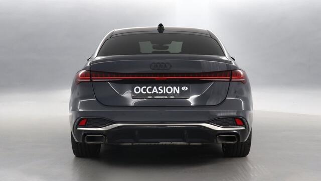 Audi A5 Limousine 2.0 TFSI 150pk Edition one / Passenger Display / Stoelverwarming / 360 Camera