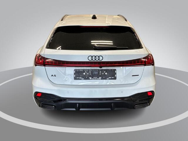 Audi A5 Avant 2.0 367pk S-tronic e-hybrid quattro S edition · 360 Camera · Wegklapbare Trekhaak · Bang & Olufsen Audio · Bijrijder Display · Zwart Optiek · 19'' Inch · Garantie t/m 26-07-2030 of 100.000