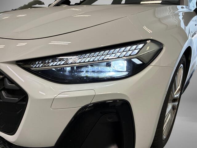 Audi A5 Avant 2.0 367pk S-tronic e-hybrid quattro S edition · 360 Camera · Wegklapbare Trekhaak · Bang & Olufsen Audio · Bijrijder Display · Zwart Optiek · 19'' Inch · Garantie t/m 26-07-2030 of 100.000