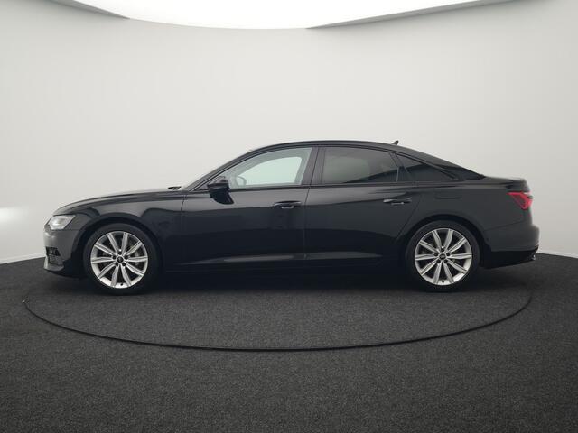 Audi A6 Limousine 50 TFSI e quattro 2X S Line Plug In Hybrid 299pk Dealer O.H PHEV | Panodak | Trekhaak Af Fabriek | Head Up | Apple Carplay | Lederen Sportstoelen Verwarmd | Keyless | Cruise Control | Virtual | Navigatie | DAB |