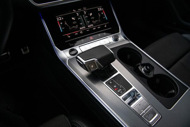 Audi A6 Avant 55 TFSI e quattro Pro Line S Competition Ultra blauw, Panoramadak, 3D camera, B&O, Trekhaak,