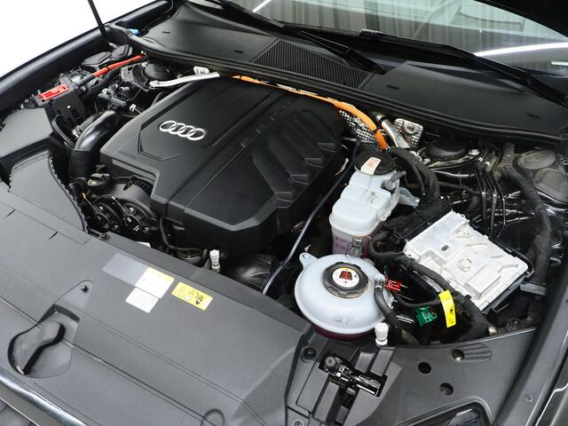 Audi A6 Avant 50 TFSI e quattro Full Black | Panoramadak | HUD | B&O Audio | Leder | Keyless | Camera | Sfeerlicht | Carplay