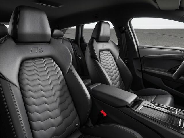 Audi A6 Sportback e-tron S edition e-tron 83 kWh 286 pk | Techniekpakket plus | Stoelventilatie/verwarming voor | Winterpakket | Trekhaak |