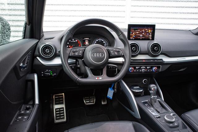 Audi Q2 35 TFSI CoD Sport S line Edition S-Line Pano Navi Cruise Clima Leer/Stof