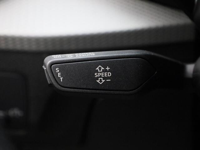 Audi Q2 35 TFSI/150PK Pro Line · Navigatie · Parkeersensoren · App connect