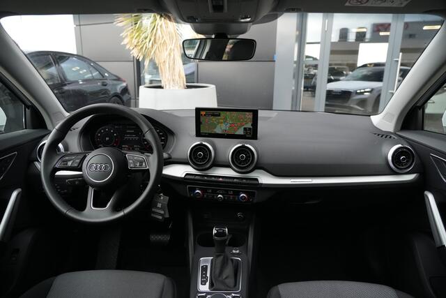 Audi Q2 35 TFSI S Edition 150pk Schuif-/kanteldak/Stoelverwarming/Camera