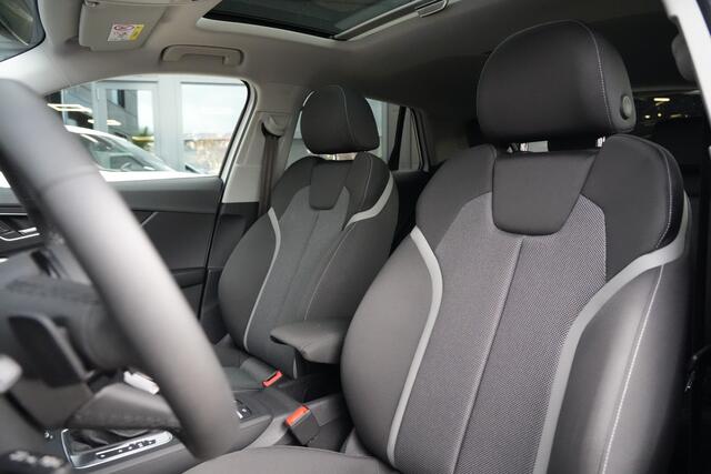 Audi Q2 35 TFSI S Edition 150pk Schuif-/kanteldak/Stoelverwarming/Camera
