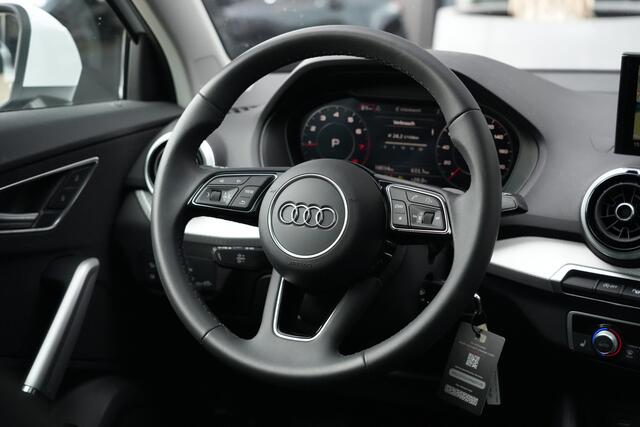 Audi Q2 35 TFSI S Edition 150pk Schuif-/kanteldak/Stoelverwarming/Camera