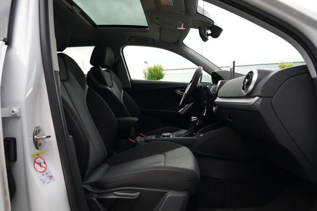 Audi Q2 35 TFSI S Edition 150pk Schuif-/kanteldak/Stoelverwarming/Camera