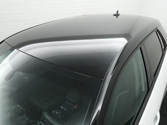 Audi Q2 35 TFSI 150pk S Line Aut- Two Tone, Navigatie, Park Assist, Privacy Glass, Clima, Cruise, Sport Interieur