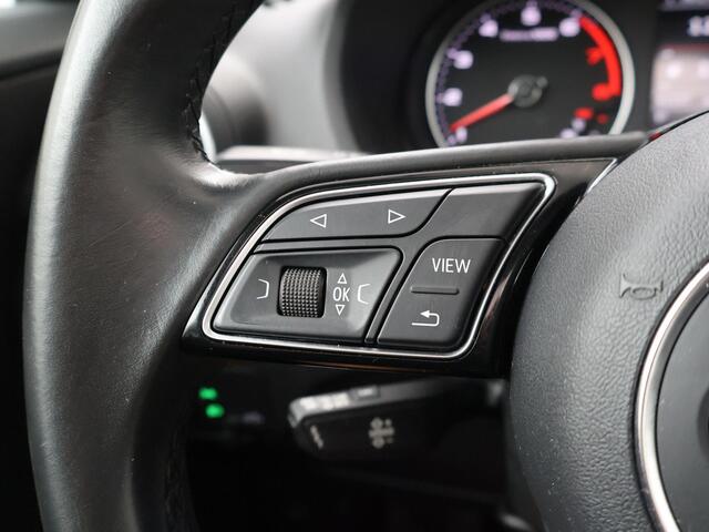 Audi Q2 35 TFSI Pro Line | Trekhaak | Panodak | Achteruitrijcamera | Navigatie | Parkeersensoren | Adaptive Cruisecontrol |