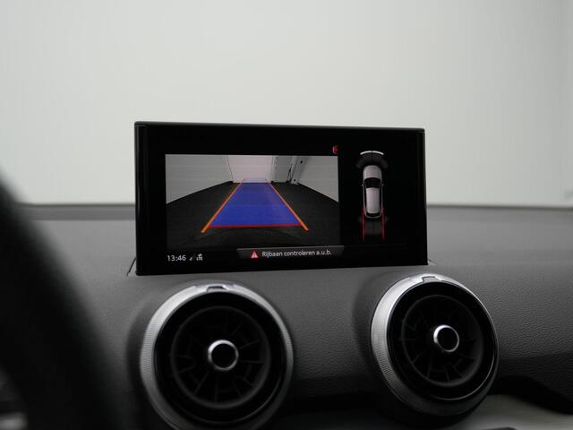 Audi Q2 35 TFSI 150 pk S-tronic S Edition / S-Line | Trekhaak | Matrix LED | Achteruitrijcamera | Navigatie | Stoelverwarming | Adaptive Cruise