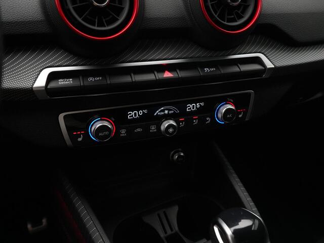 Audi Q2 35 TFSI 150 pk S-tronic S Edition / S-line | Trekhaak | Fijnnappa leder | Matrix LED | Sonos | Navigatie | Stoelverwarming | Adaptive Cruise | Virtual Cockpit