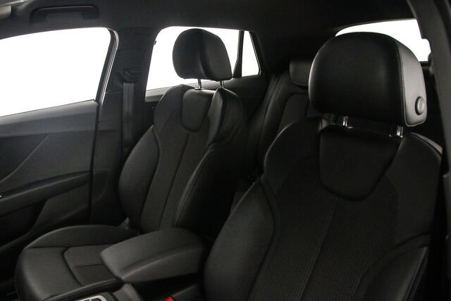 Audi Q2 35 TFSI S Edition | Carplay | Matrix-led | ACC | Achteruitrijcamera | Ambient lighting |