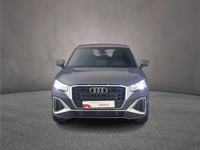 Audi Q2 35 TFSI S Edition | Achteruitrijcamera | Matrix-led | ACC | Ambient lichting | Parking |