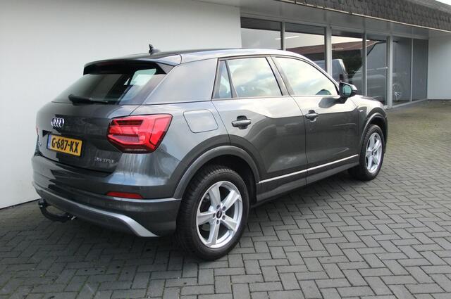 Audi Q2 35 TFSI S Edition / S Line / Navigatie/ Parkeersensoren/ Trekhaak afneembaar