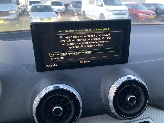 Audi Q2 35 TFSI 150PK S-Tronic S Edition · Panoramadak · Apple/Android · Camera + Parkeersensoren